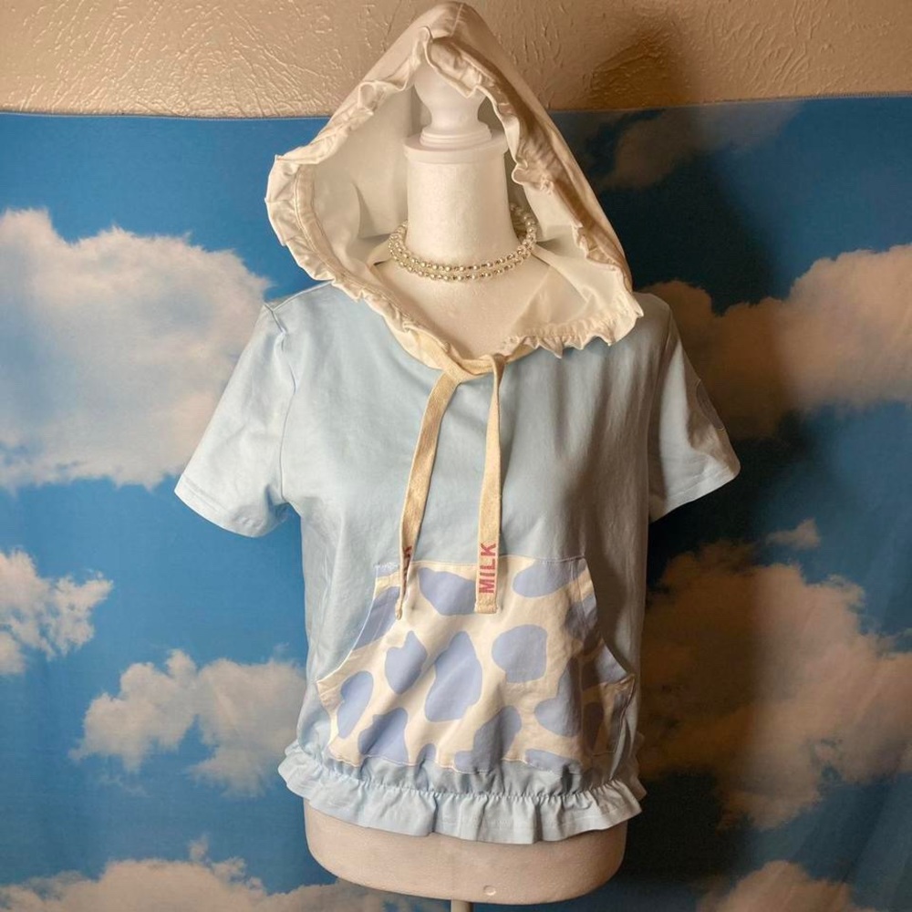 To Alice Blue Cow Hooded Top